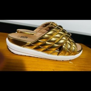 FitFlop Limited Edition Loosh Luxe Cross Slide